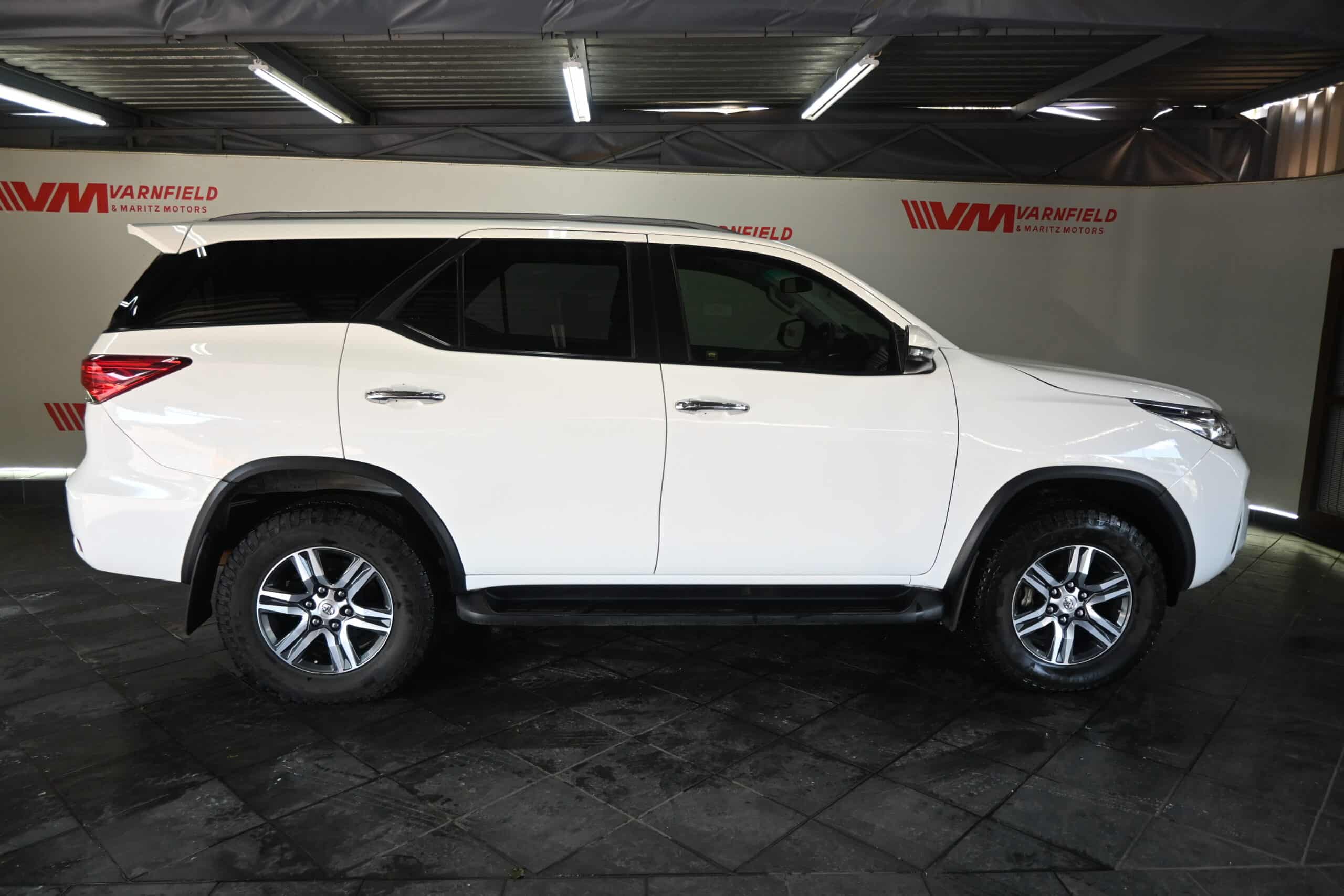 TOYOTA HILUX 2.8GD-6 RAIDER 4X4 A/T P/U D/C