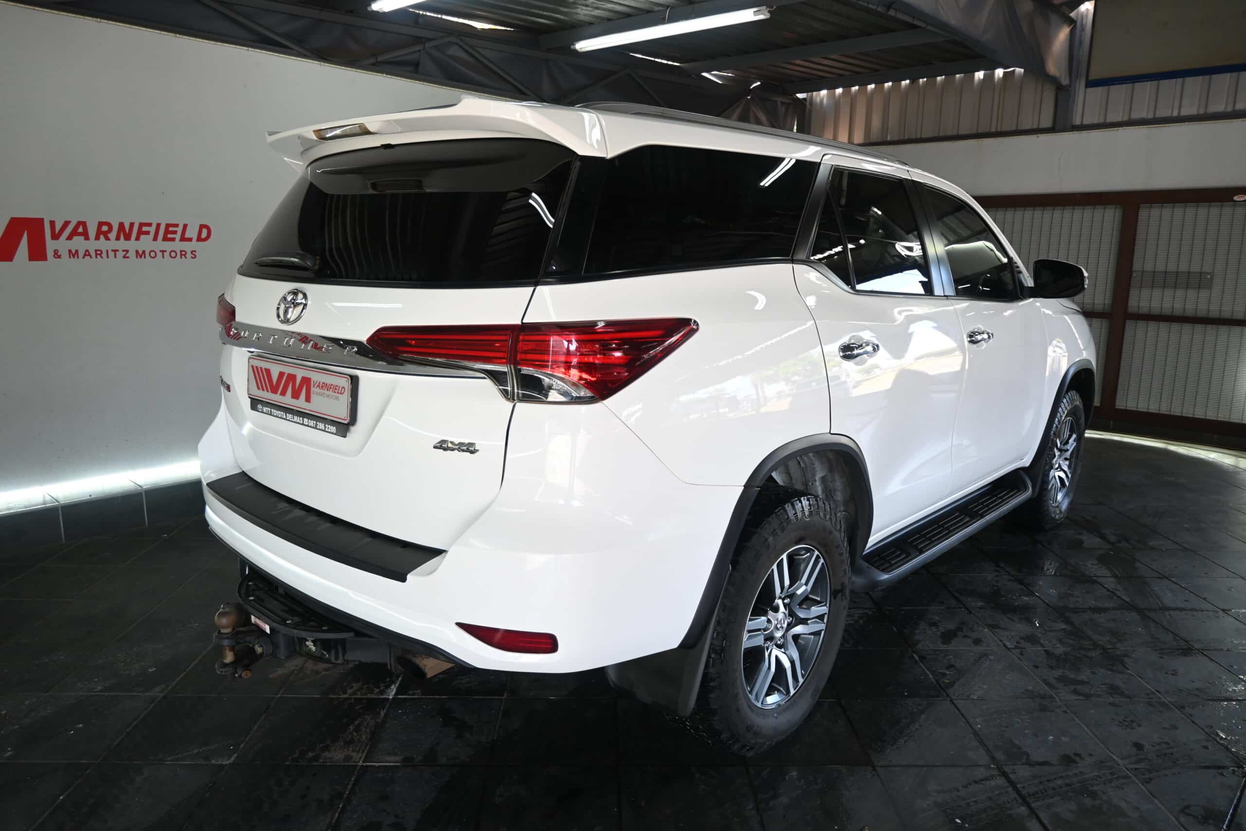 TOYOTA HILUX 2.8GD-6 RAIDER 4X4 A/T P/U D/C
