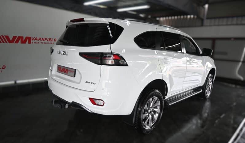 ISUZU MU-X 3.0 A/T full