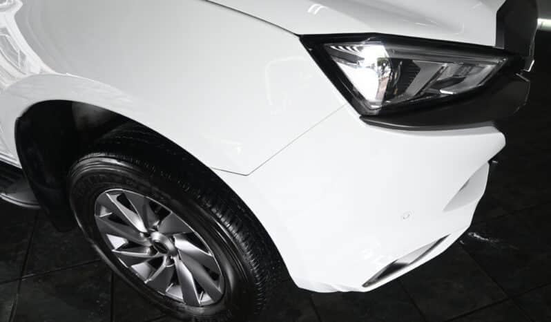 ISUZU MU-X 3.0 A/T full