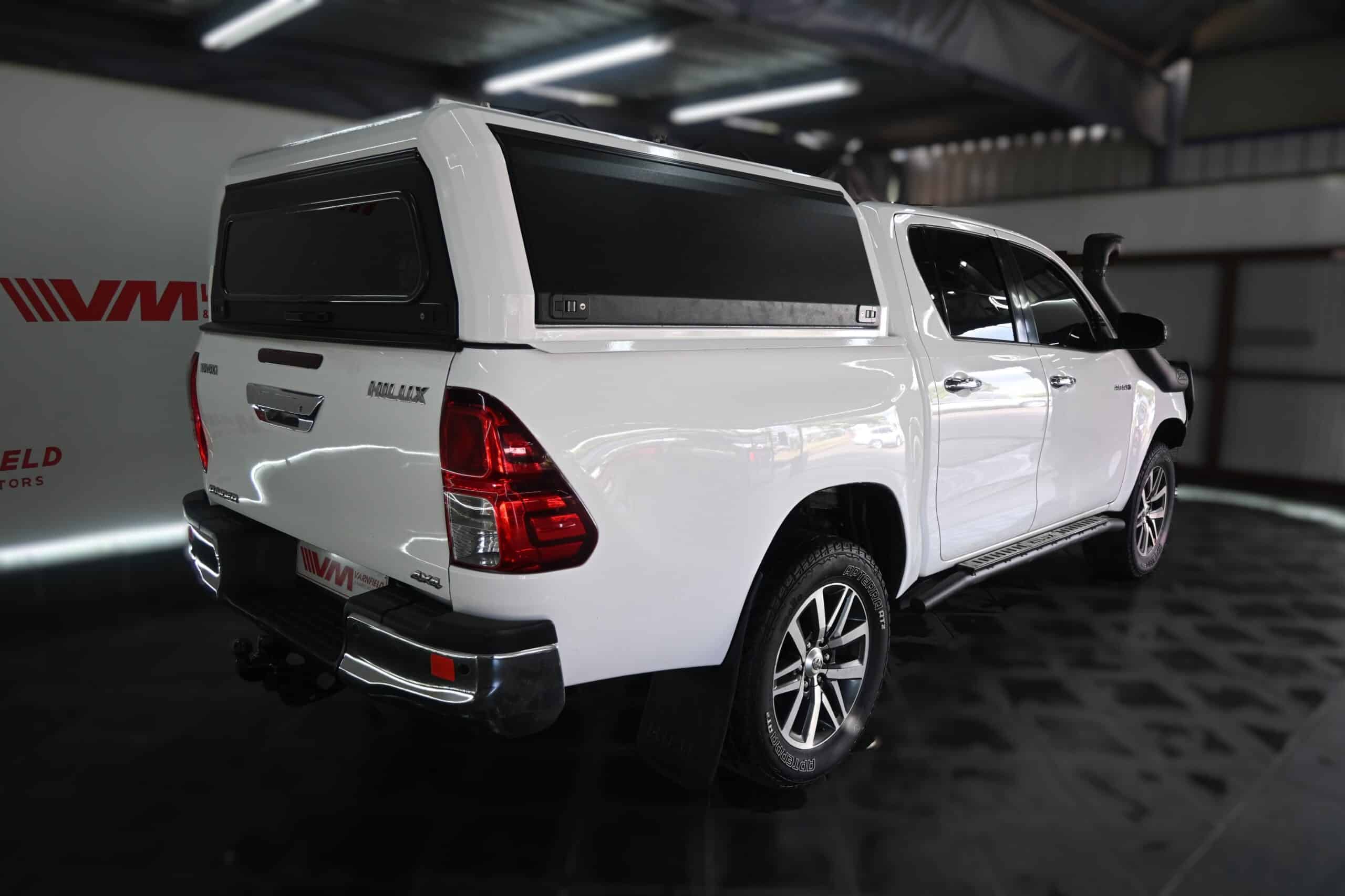 TOYOTA HILUX 2.8GD-6 4X4 A/T D/C