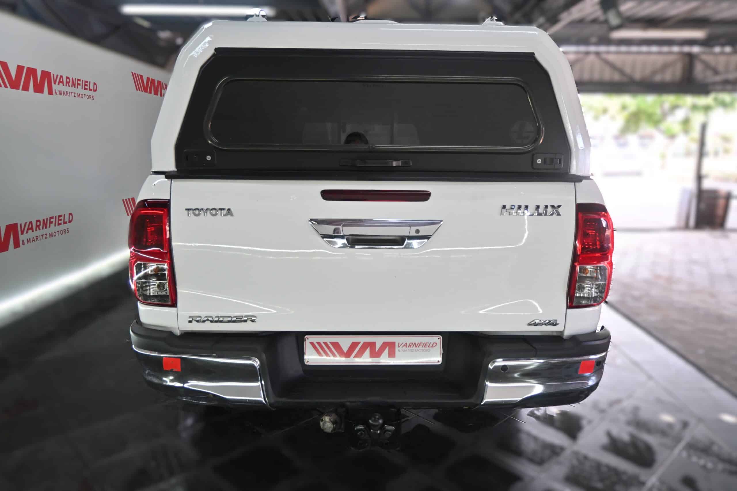 TOYOTA HILUX 2.8GD-6 4X4 A/T D/C