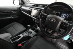 TOYOTA HILUX 2.8GD-6 4X4 A/T D/C full