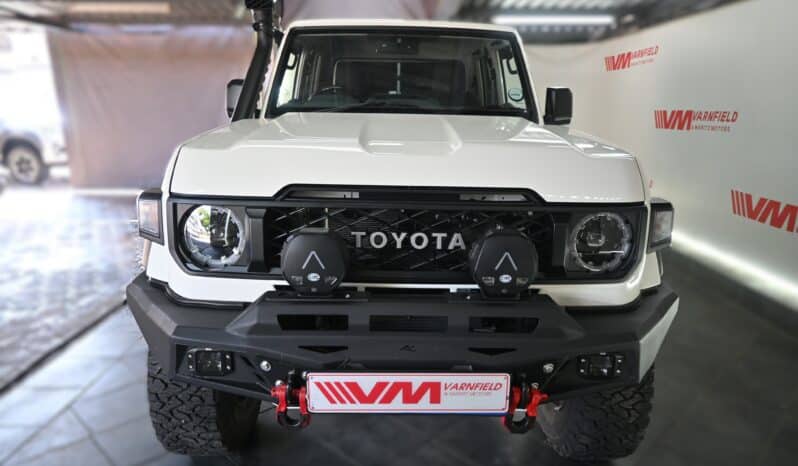 TOYOTA LAND CRUISER 79 2.8GD-6 A/T D/C full