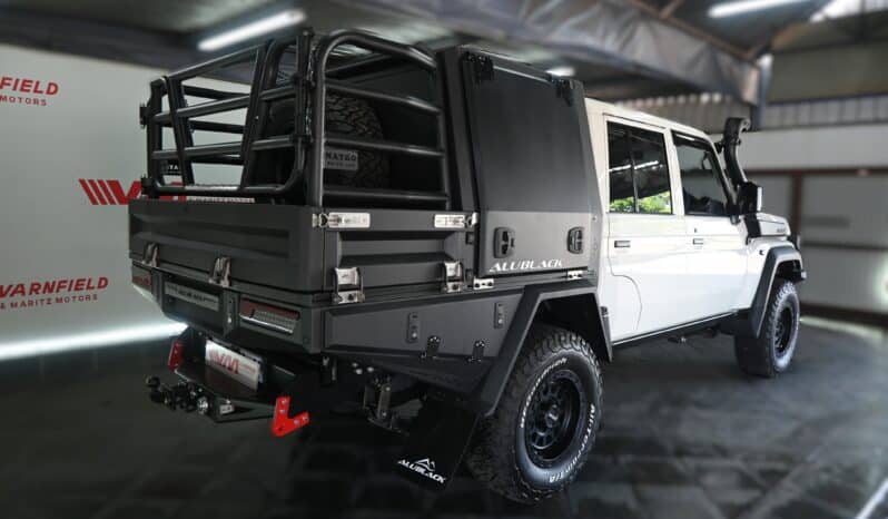 TOYOTA LAND CRUISER 79 2.8GD-6 A/T D/C full