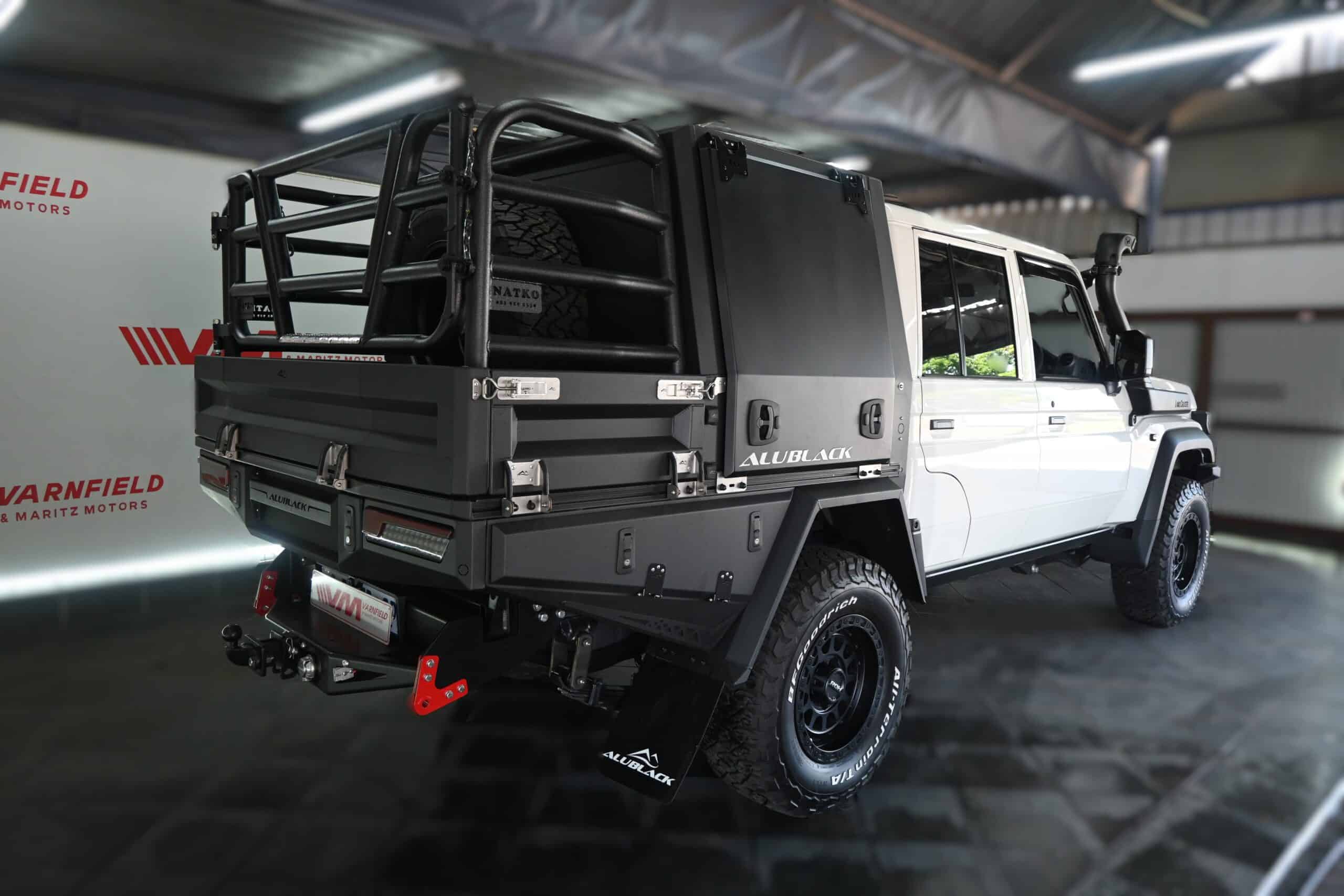 TOYOTA LAND CRUISER 79 2.8GD-6 A/T D/C