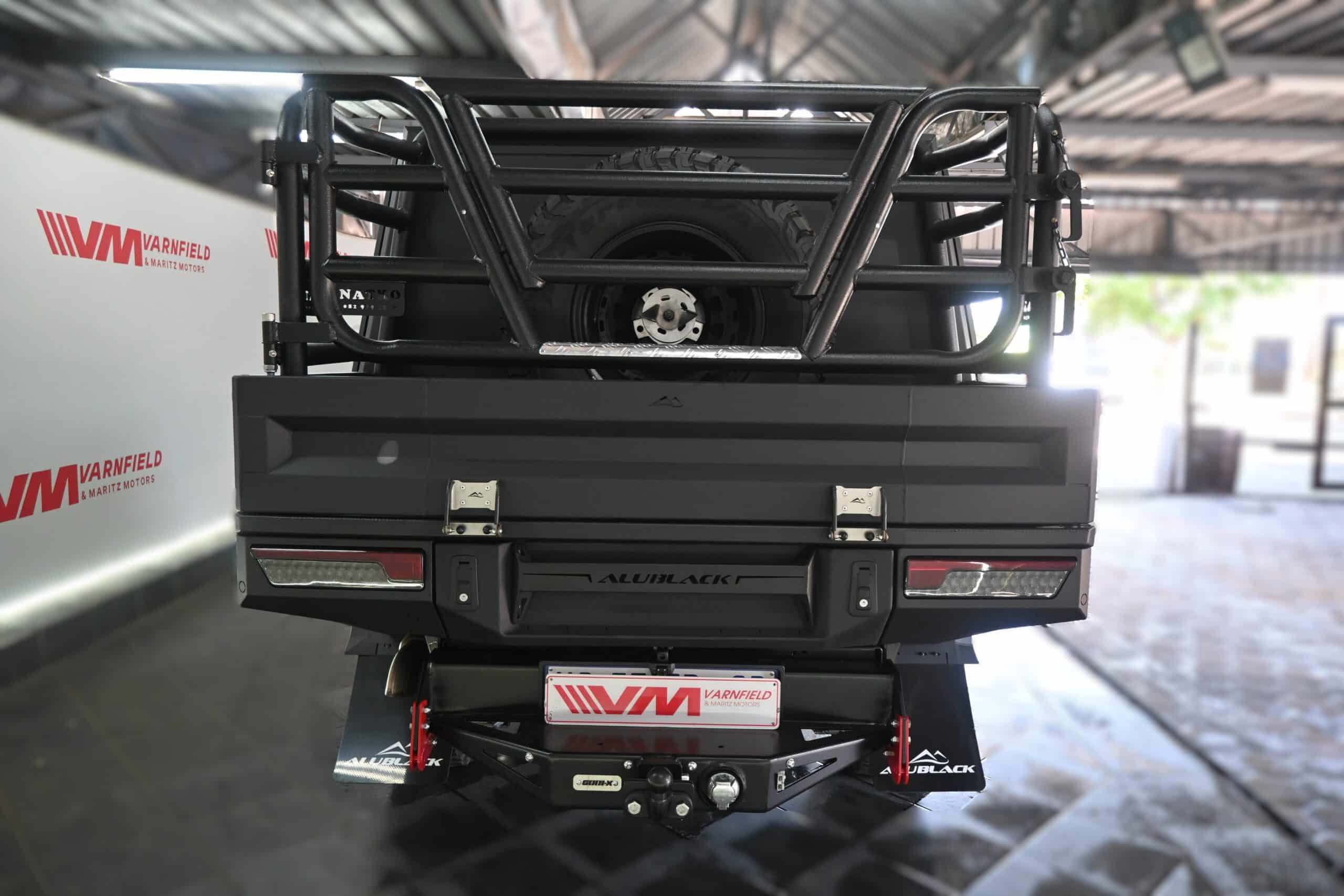 TOYOTA LAND CRUISER 79 2.8GD-6 A/T D/C