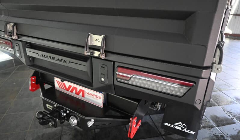 TOYOTA LAND CRUISER 79 2.8GD-6 A/T D/C full