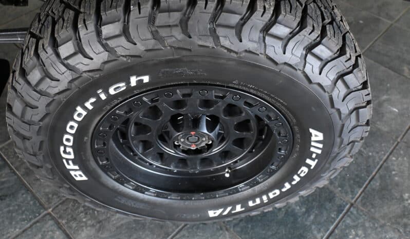 TOYOTA LAND CRUISER 79 2.8GD-6 A/T D/C full