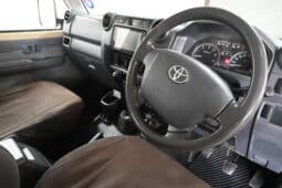 TOYOTA LAND CRUISER 79 4.5D P/U D/C full