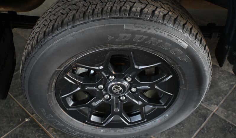 TOYOTA HILUX 2.8GD-6 RB LEG 4X4 A/T D/C HEV full
