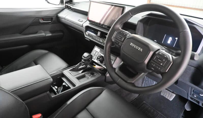 TOYOTA HILUX 2.8GD-6 RB LEG 4X4 A/T D/C HEV full