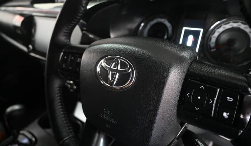 TOYOTA HILUX 2.8GD-6 4X4 A/T D/C LEG 50 full