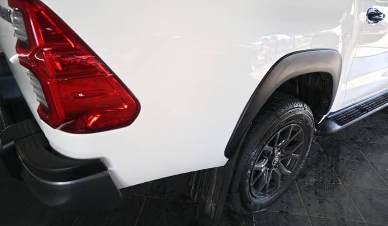 TOYOTA HILUX 2.8GD-6 RB RAIDER A/T D/C DAKAR full