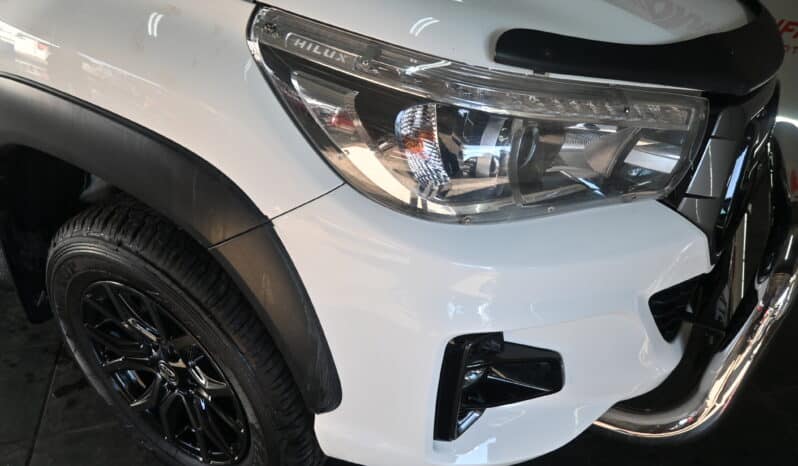 TOYOTA HILUX 2.8GD-6 RB RAIDER A/T D/C DAKAR full