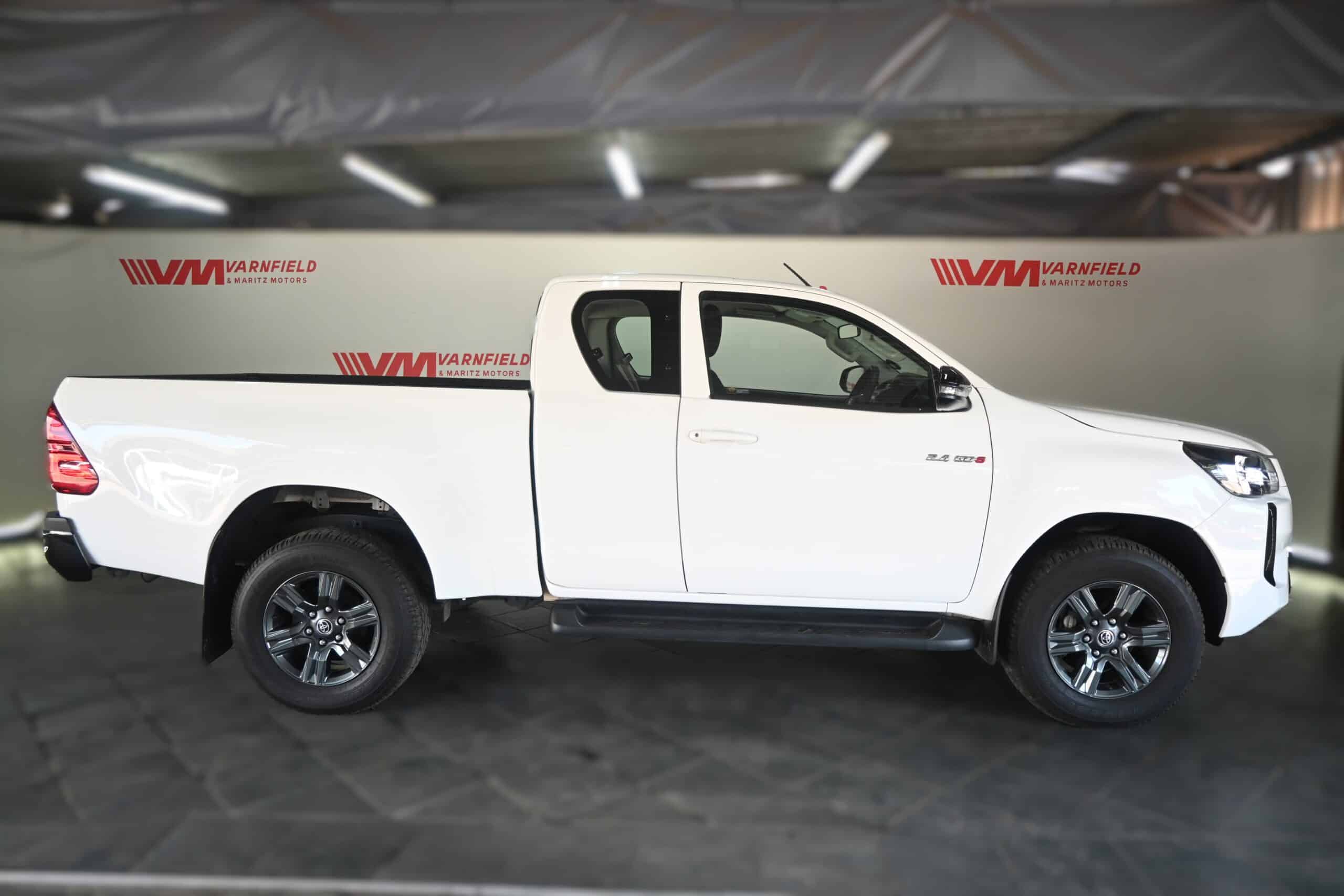 TOYOTA HILUX 2.4GD-6 RB RAIDER E/C A/T