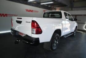TOYOTA HILUX 2.4GD-6 RB RAIDER E/C A/T