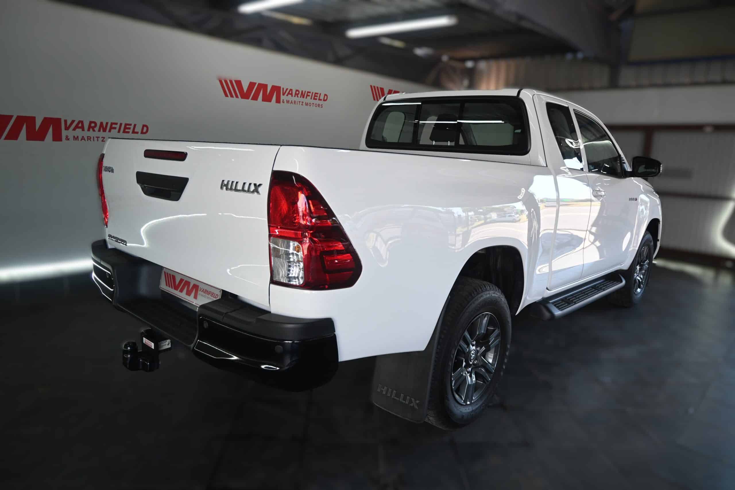 TOYOTA HILUX 2.4GD-6 RB RAIDER E/C A/T