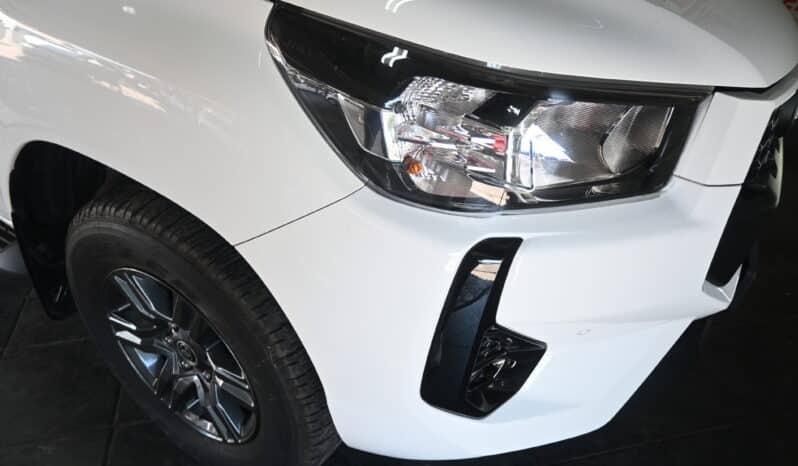 TOYOTA HILUX 2.4GD-6 RB RAIDER E/C A/T full