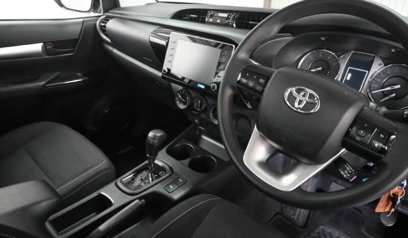 TOYOTA HILUX 2.4GD-6 RB RAIDER E/C A/T full
