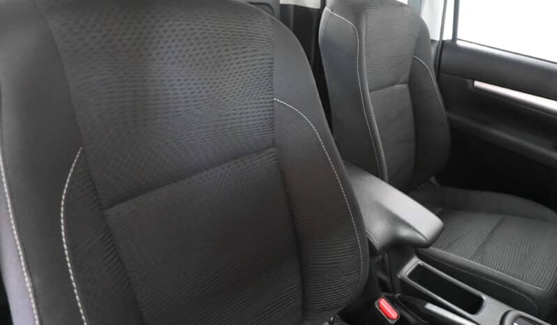 TOYOTA HILUX 2.4GD-6 RB RAIDER E/C A/T full