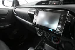 TOYOTA HILUX 2.4GD-6 RB RAIDER E/C A/T full