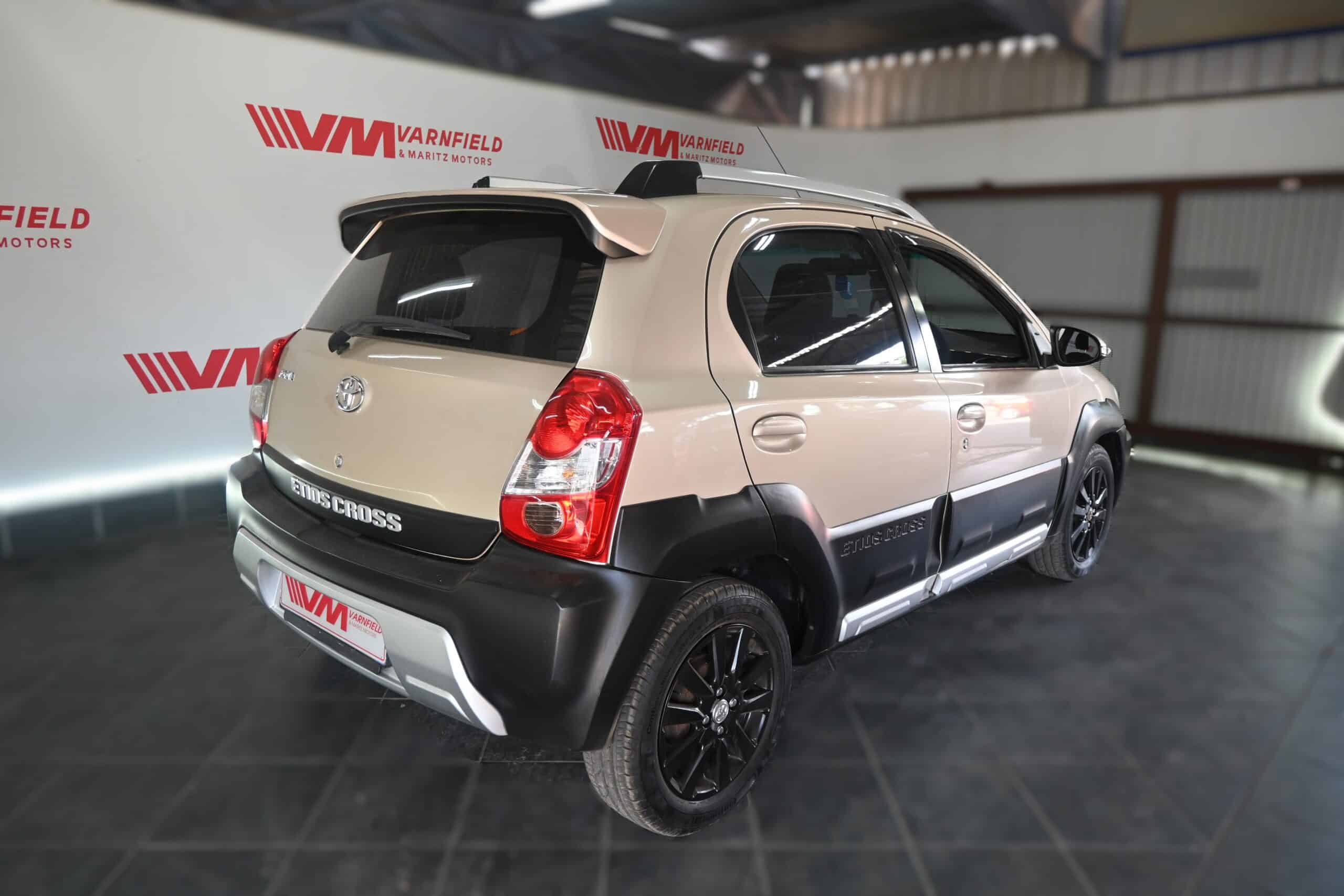 TOYOTA ETIOS CROSS 1.5 XS