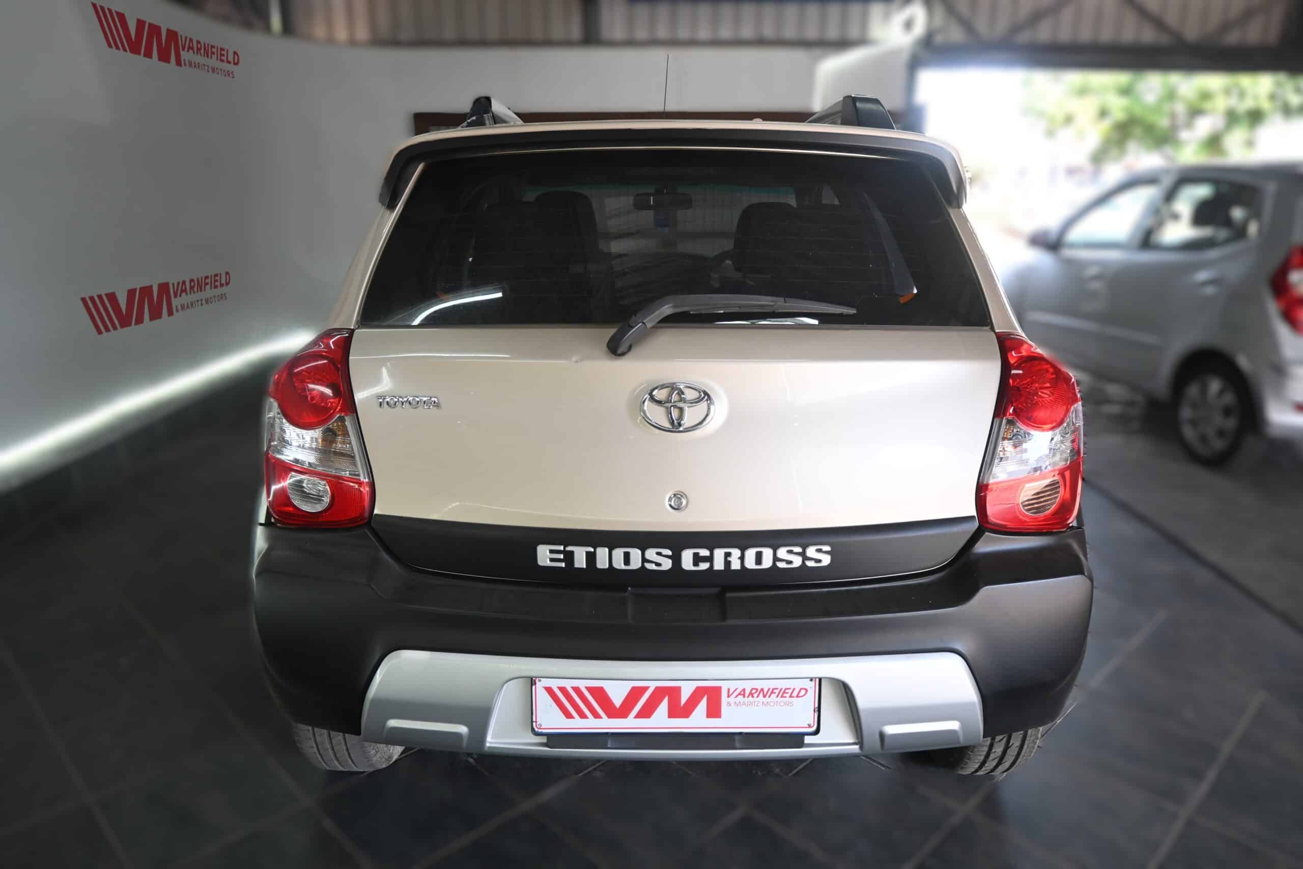 TOYOTA ETIOS CROSS 1.5 XS