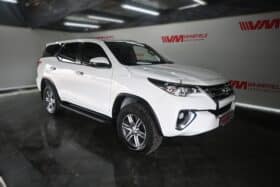 TOYOTA FORTUNER 2.4GD-6 A/T