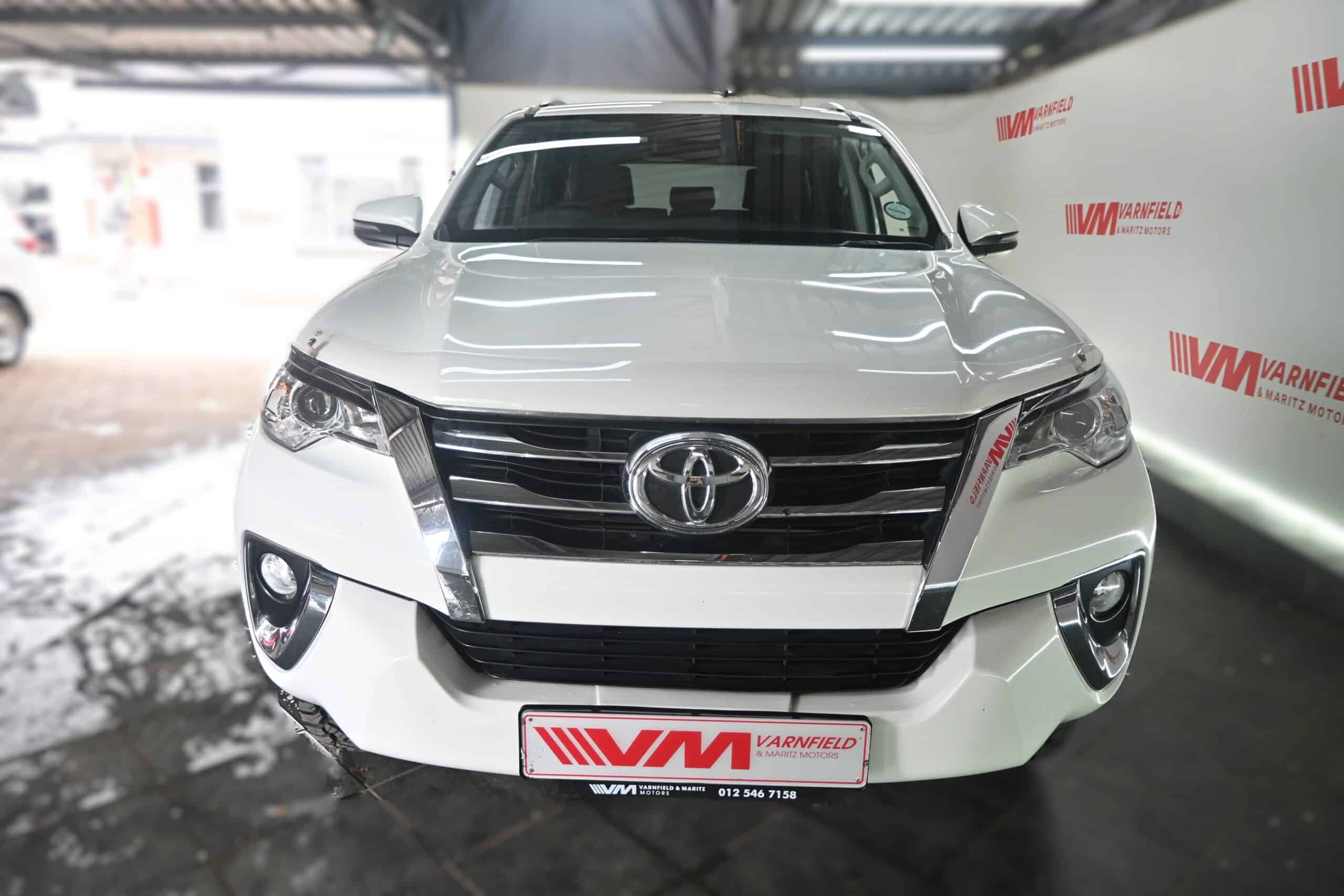 TOYOTA FORTUNER 2.4GD-6 A/T