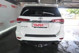 TOYOTA FORTUNER 2.4GD-6 A/T full