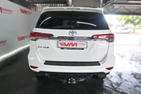 TOYOTA FORTUNER 2.4GD-6 A/T