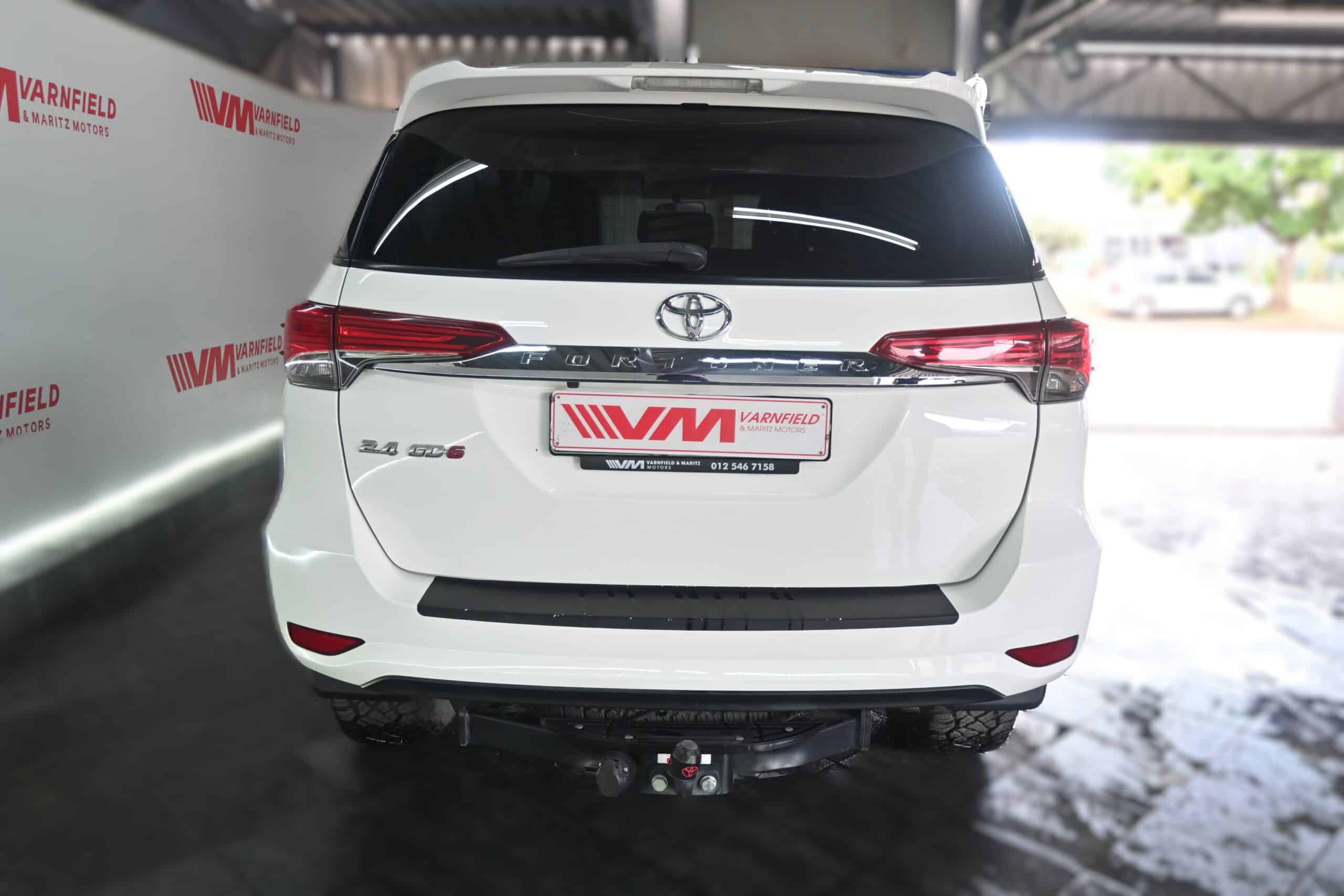 TOYOTA FORTUNER 2.4GD-6 A/T