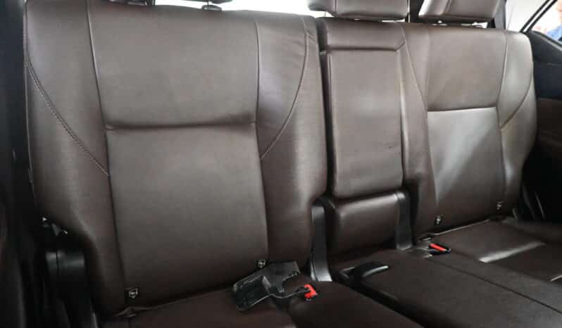 TOYOTA FORTUNER 2.4GD-6 A/T full