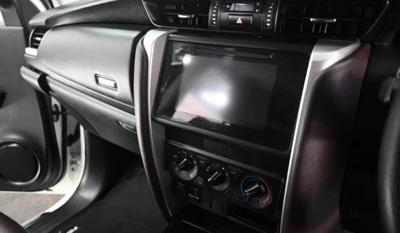 TOYOTA FORTUNER 2.4GD-6 A/T full