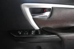 TOYOTA FORTUNER 2.4GD-6 A/T full