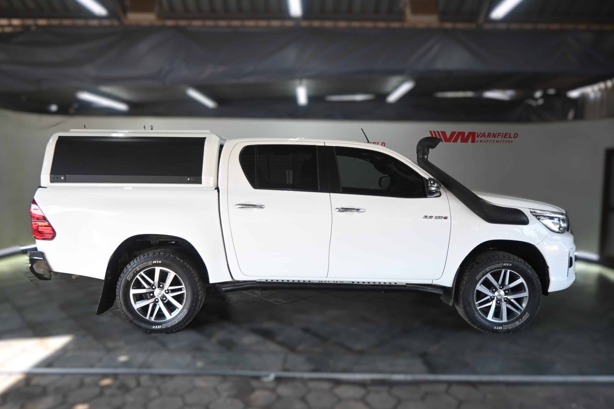 TOYOTA HILUX 2.8GD-6 4X4 A/T D/C