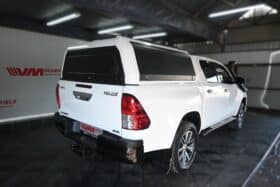 TOYOTA HILUX 2.8GD-6 4X4 A/T D/C