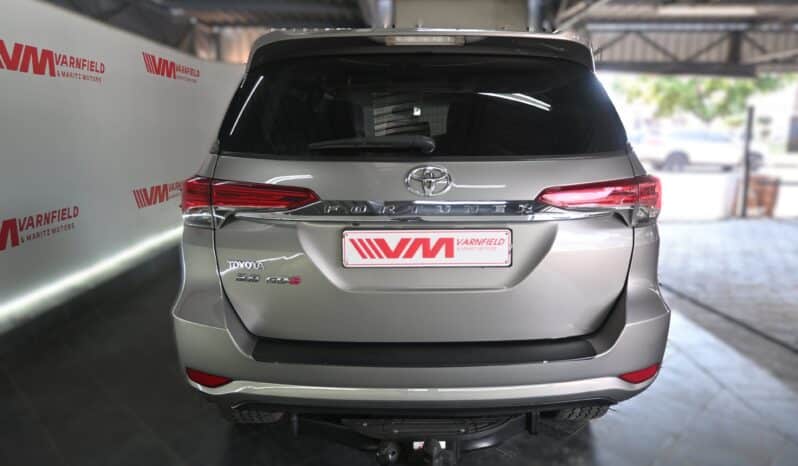 TOYOTA FORTUNER 2.8GD-6 A/T full