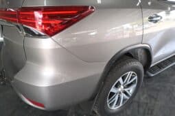 TOYOTA FORTUNER 2.8GD-6 A/T full