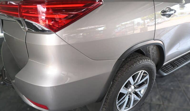 TOYOTA FORTUNER 2.8GD-6 A/T full