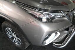TOYOTA FORTUNER 2.8GD-6 A/T full