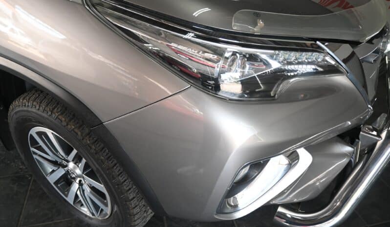 TOYOTA FORTUNER 2.8GD-6 A/T full
