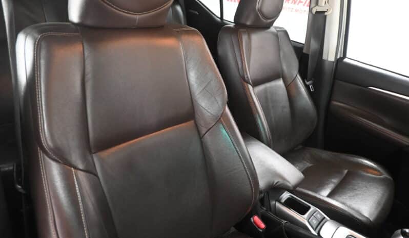 TOYOTA FORTUNER 2.8GD-6 A/T full