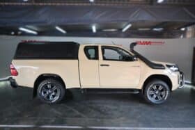 TOYOTA HILUX 2.4GD-6 RB RAIDER E/C