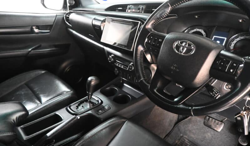 TOYOTA HILUX 2.8GD-6 RB RAIDER A/T D/C DAKAR full