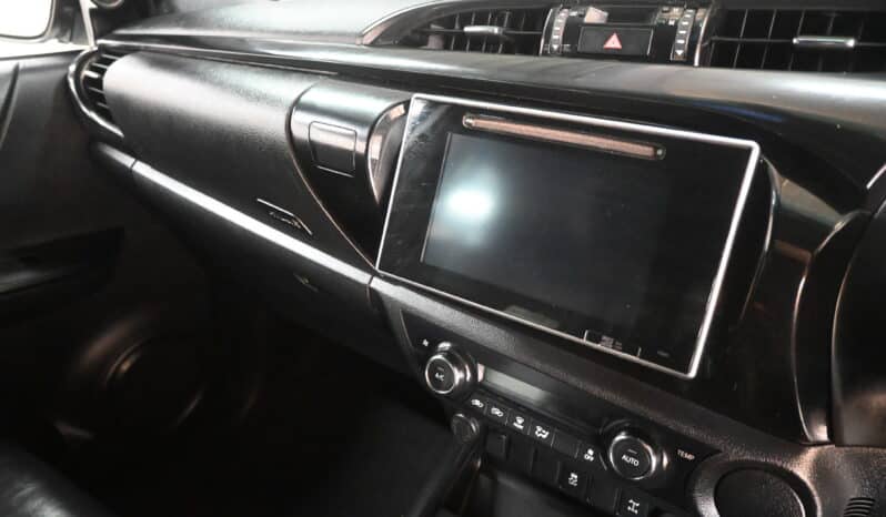 TOYOTA HILUX 2.8GD-6 RB RAIDER A/T D/C DAKAR full