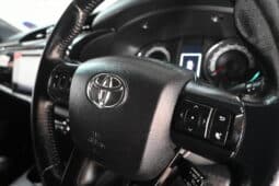 TOYOTA HILUX 2.8GD-6 RB RAIDER A/T D/C DAKAR full