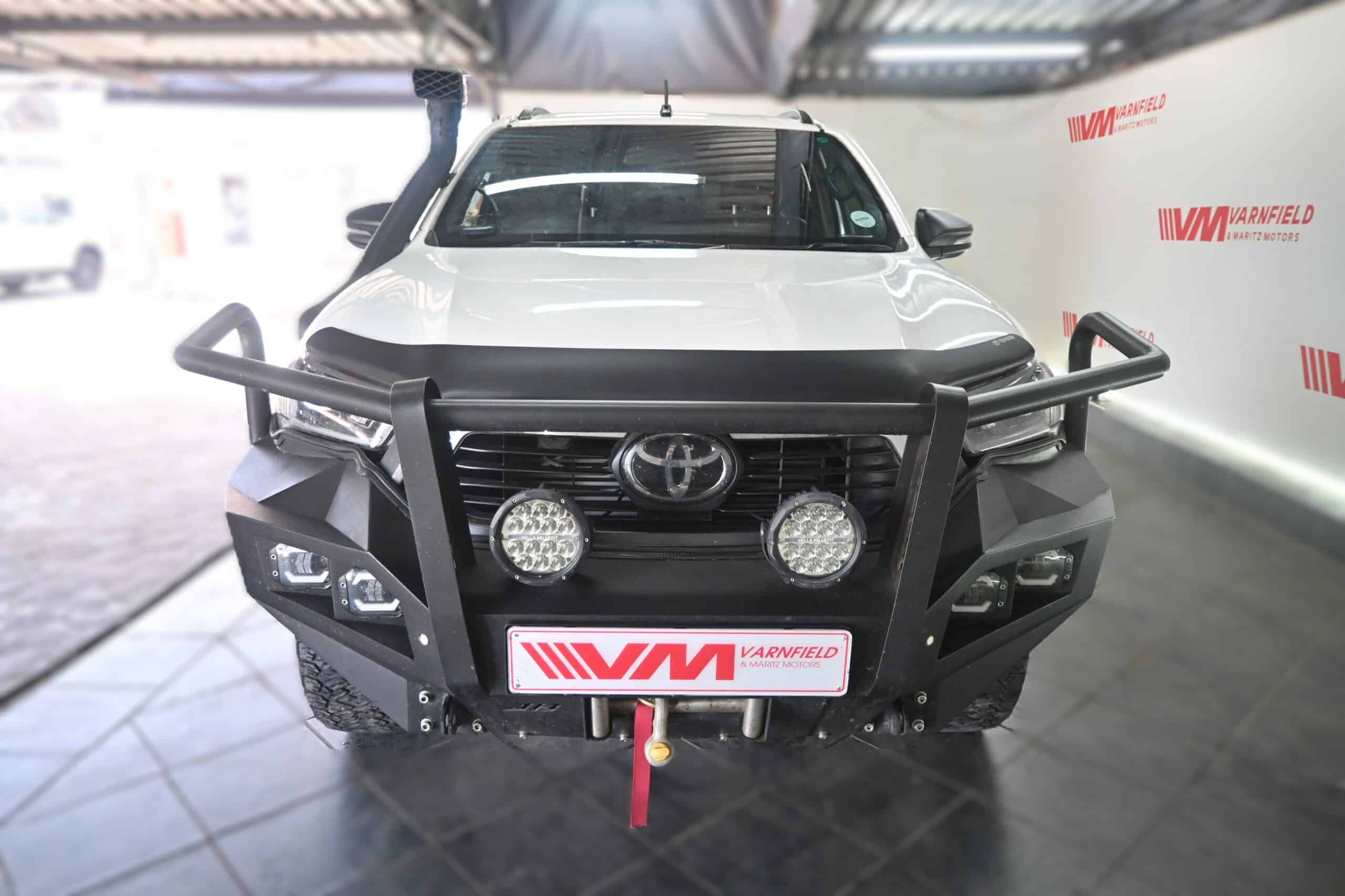 TOYOTA HILUX 2.8GD-6 LEGEND 4X4 A/T D/C
