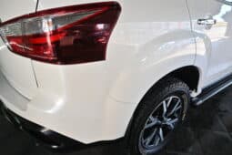 ISUZU MU-X 3.0D 4X4 A/T full